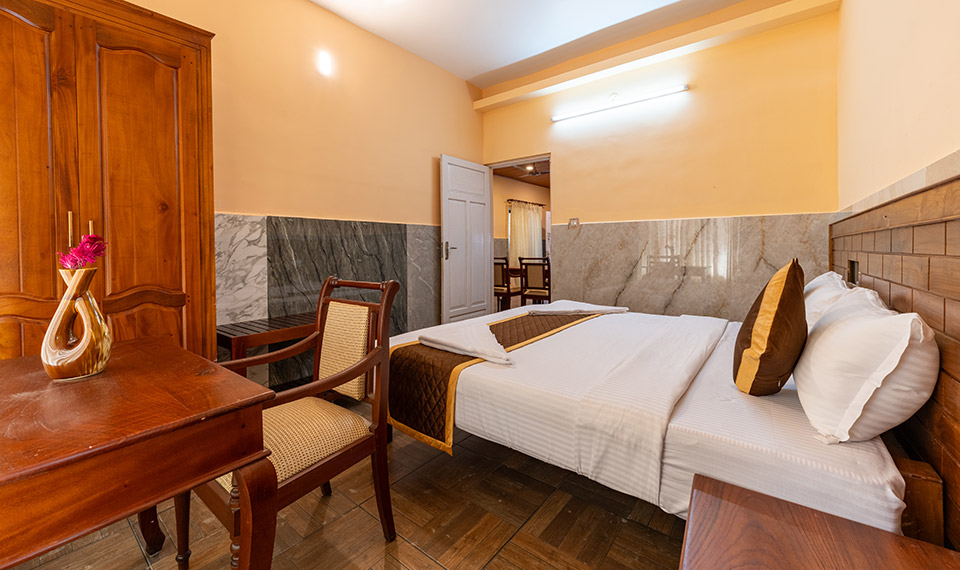 Prestige Holidays Munnar- Deluxe Room